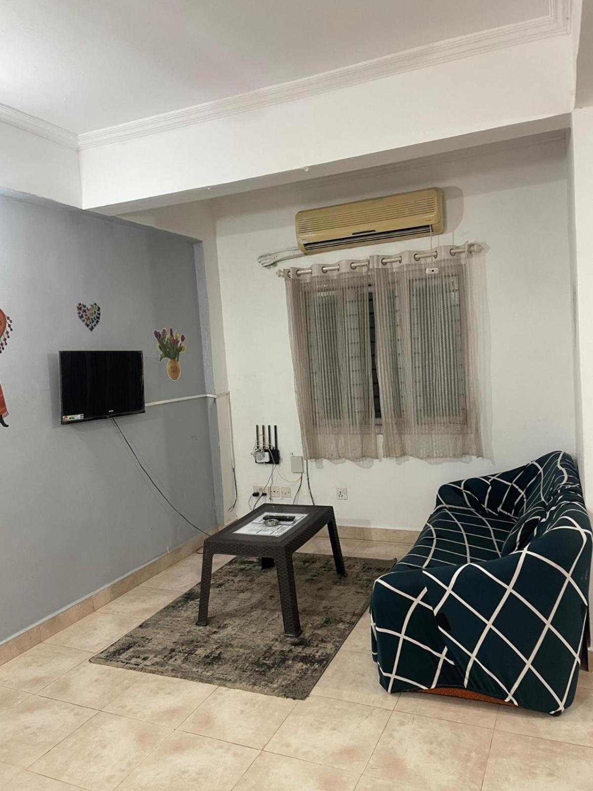 Ronne'S Little Baga Service Apartments Exterior foto